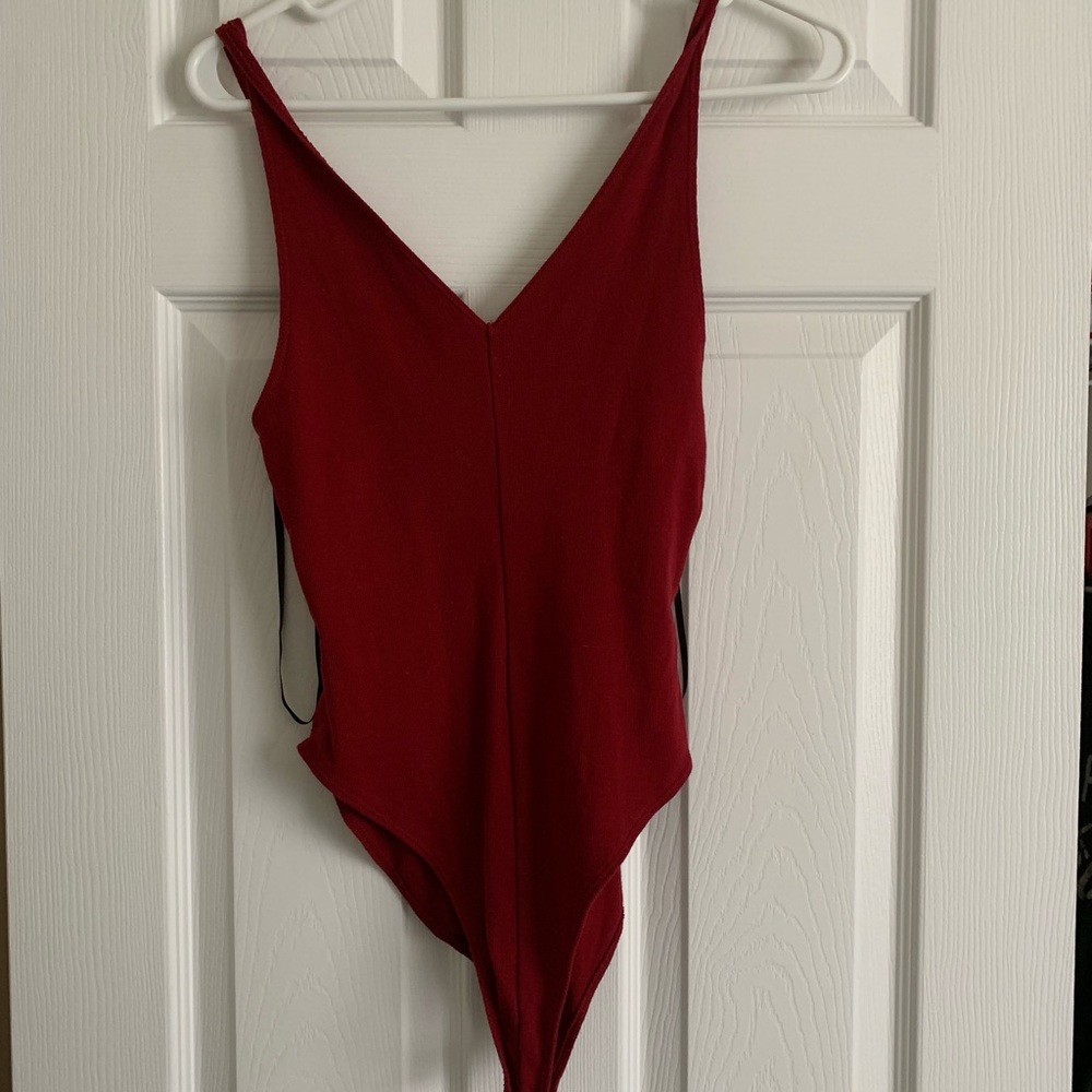 🌻Forever21 Red bodysuit